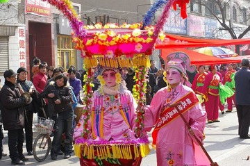 河南滑县道口火神庙会跑旱船1