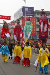 背搁表演1
