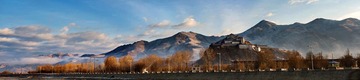 古堡全景图.jpg