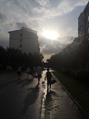 704