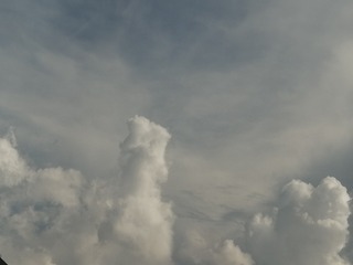 136586