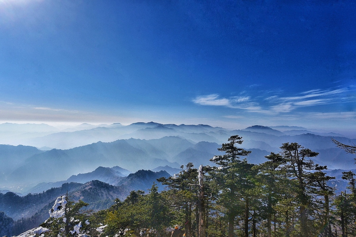 秦岭冰晶顶