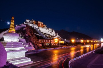 布宫夜色.jpg