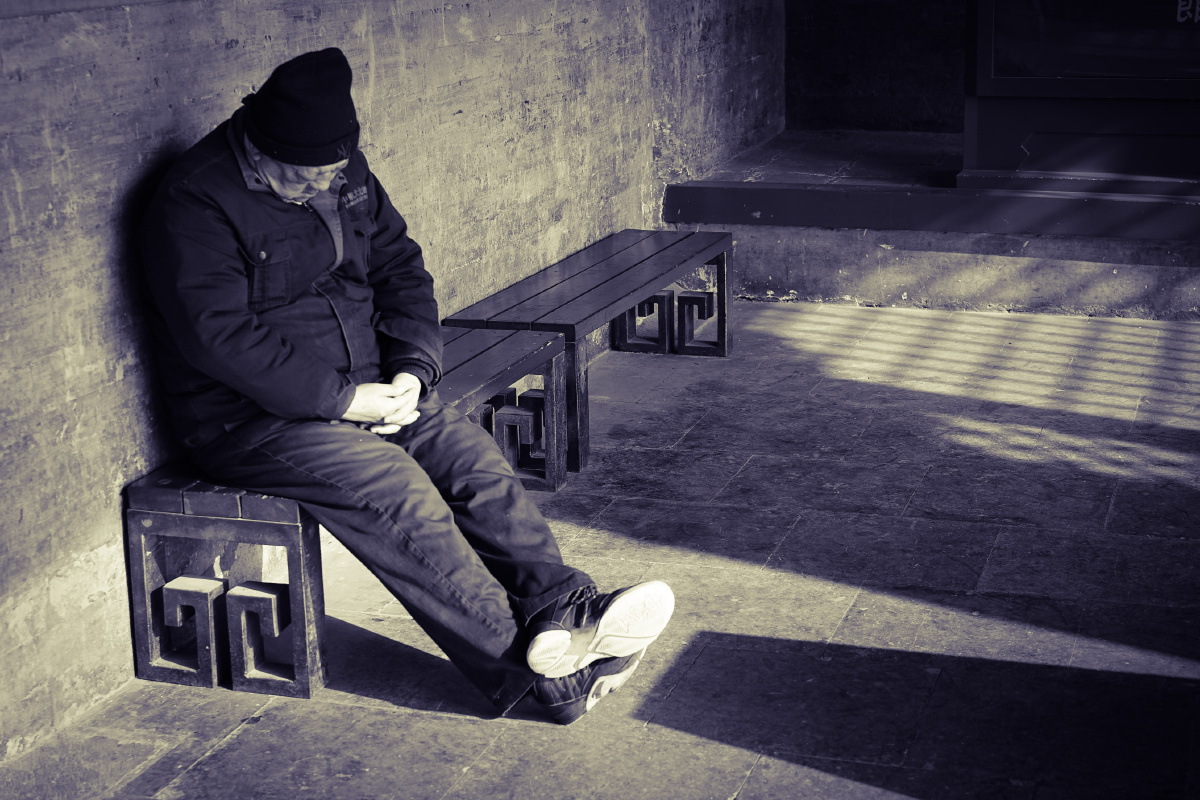 故宫里偶遇打瞌睡的老人