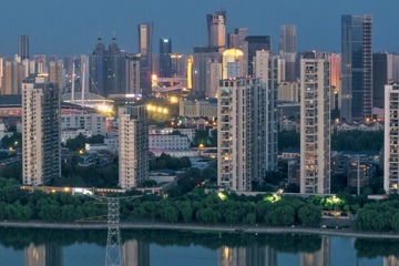 2136229
