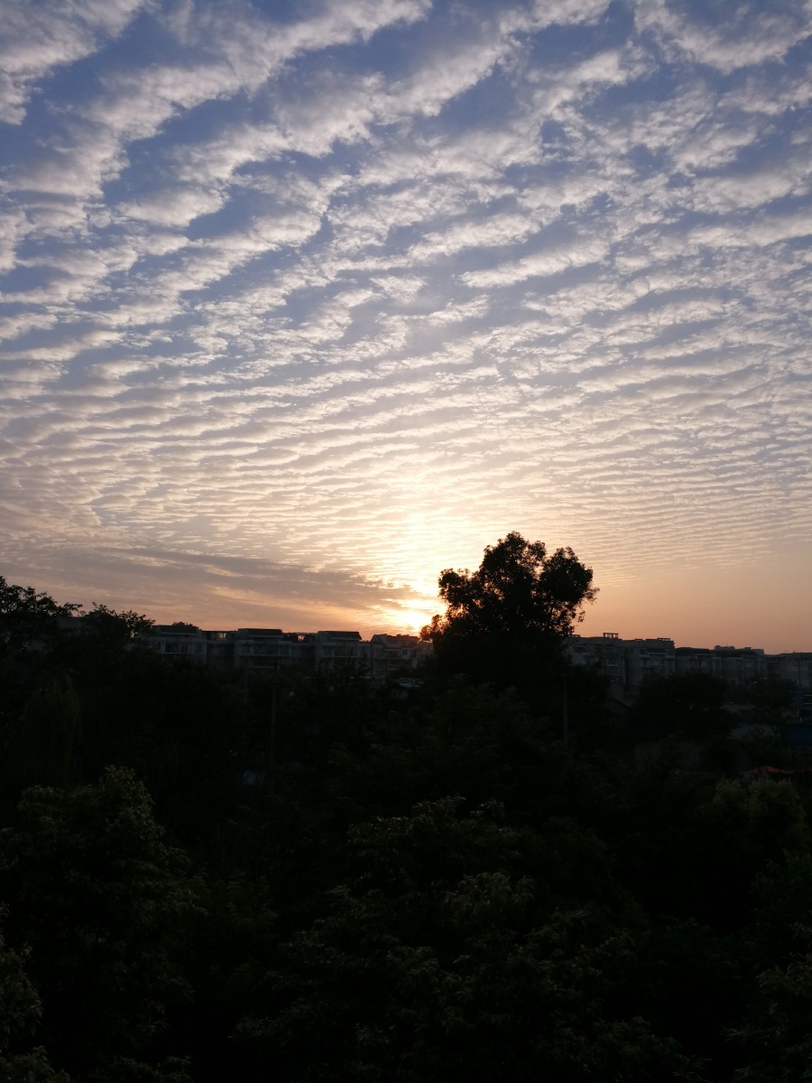 晨曦- 时代的天空 - 图虫网 - 优质摄影师交流社区