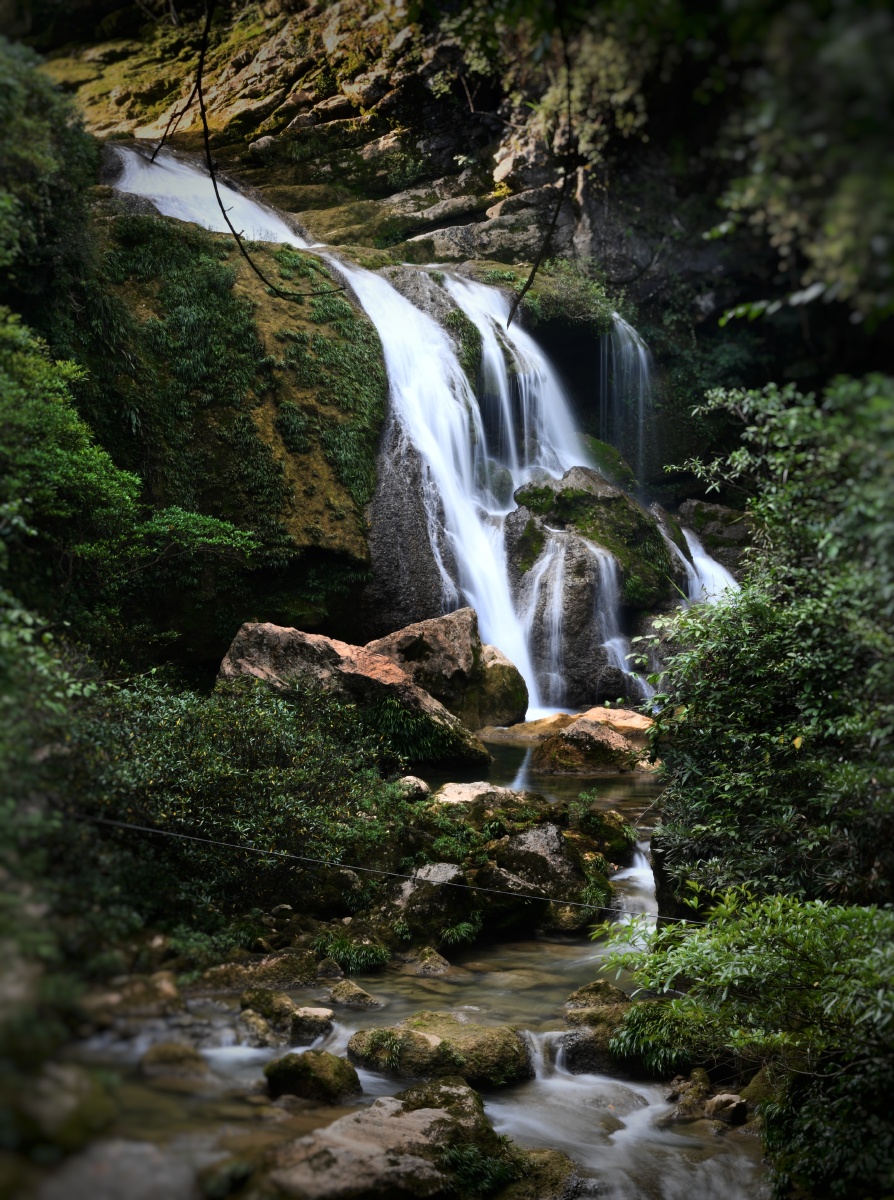 茂兰国家自然保护区拉滩瀑布