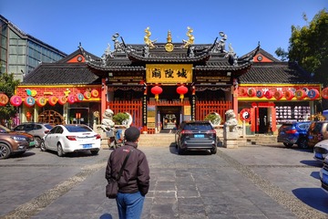 10549286