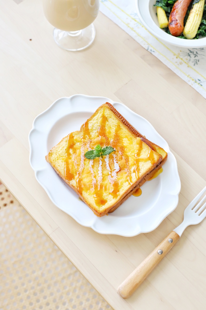 早餐day82芝士焦糖蛋奶吐司手冲拿铁拼盘