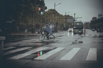 56382
