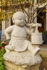 1000045672