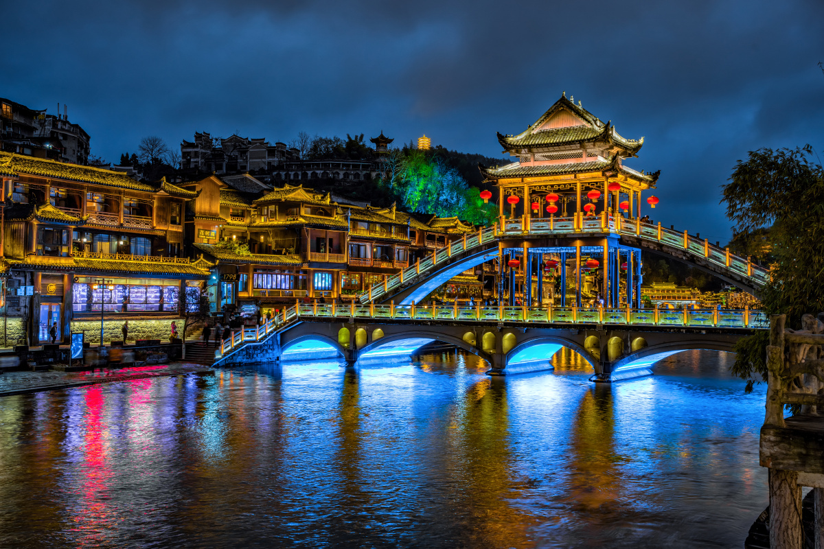 凤凰古城夜色