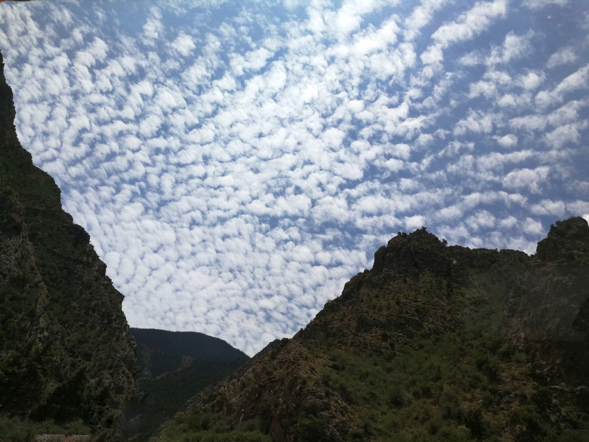 层层叠叠,像鱼鳞 景色特别美,后悔木有带单反啊