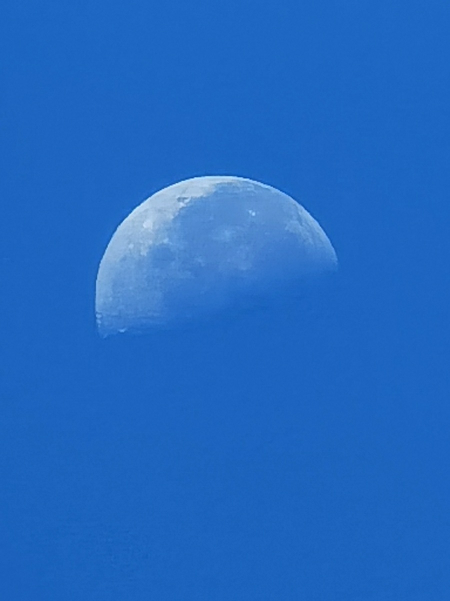 皓月当空