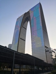 1640395
