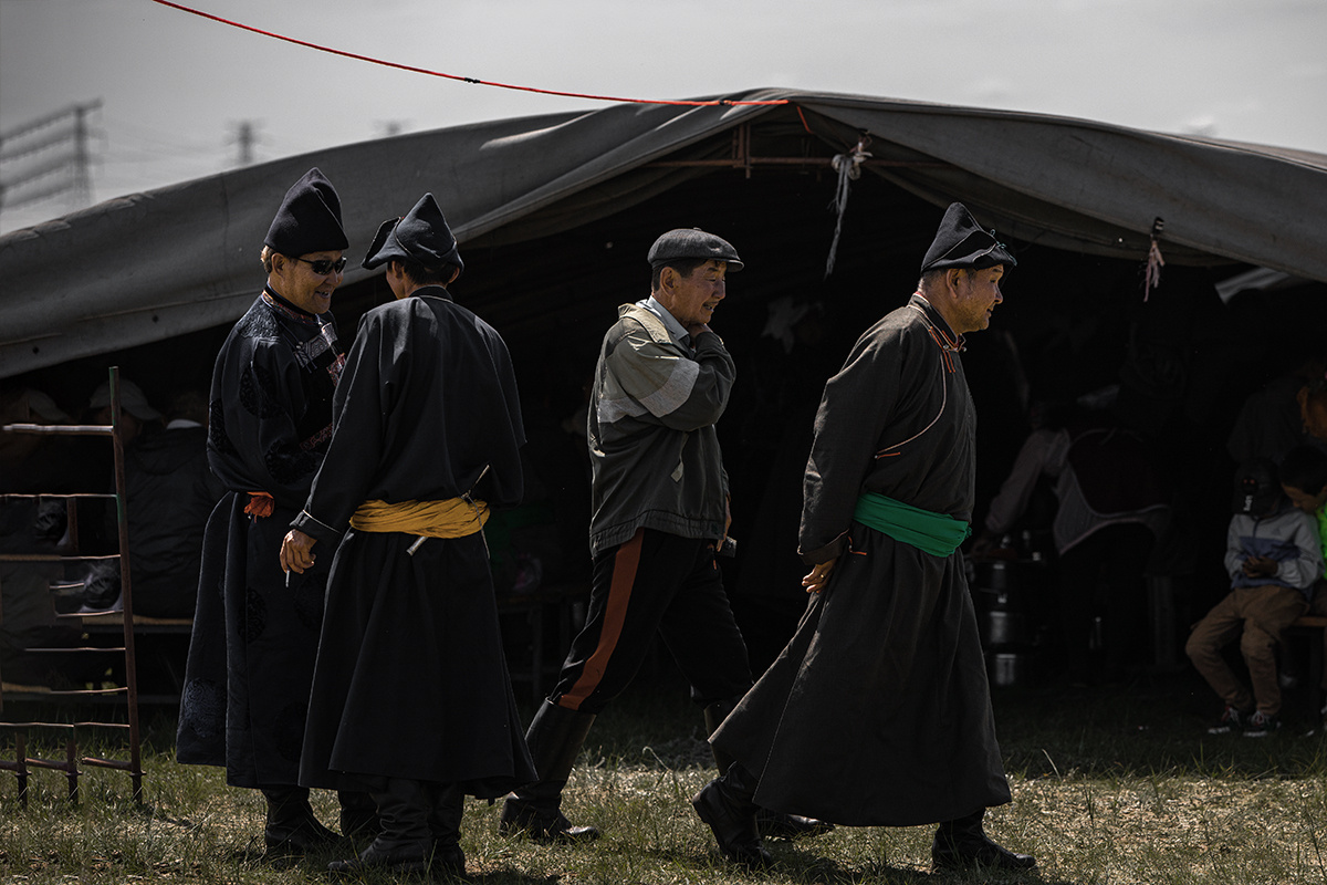 蒙古族布里亚特人的婚礼达西带我走进大草原体验记录古老的民族传统的