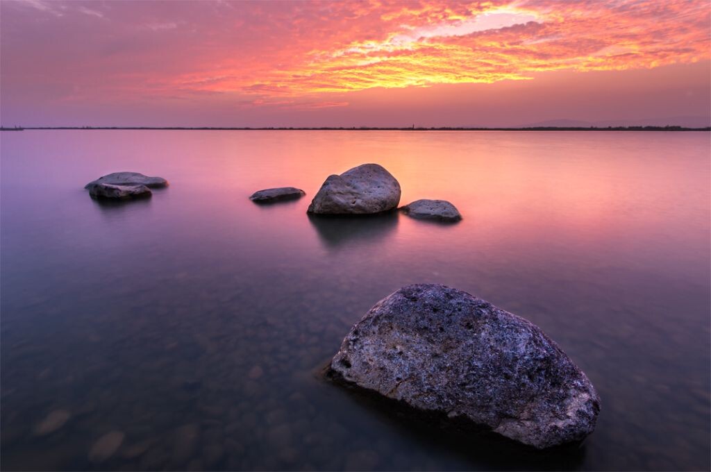 太湖夕阳<br />
