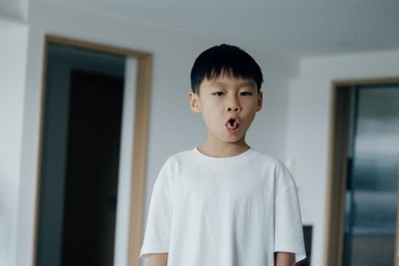 001