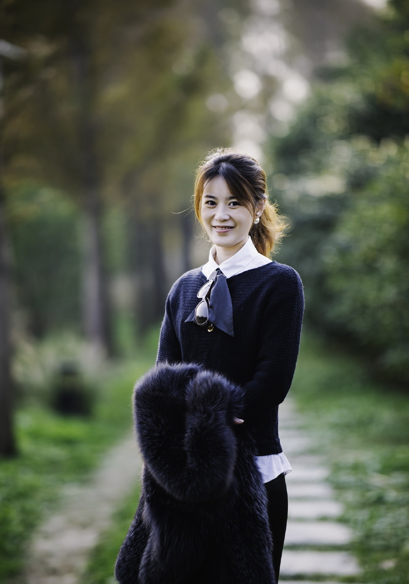 nikon d4 105/1.4e present