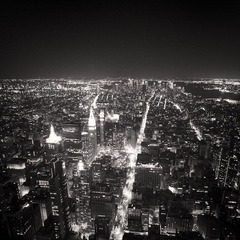 Manhattan_Night_by_Jez92.jpg