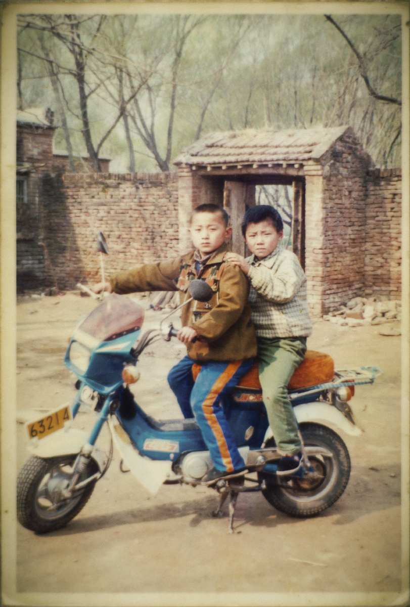 翻拍儿时照片 - 金卯刀 - 图虫网 - 最好的摄影师都在这