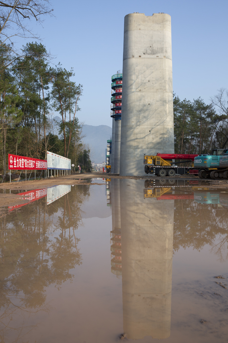 雄姿浙江仙居杭温高铁永安溪特大桥桥桩及施工现场