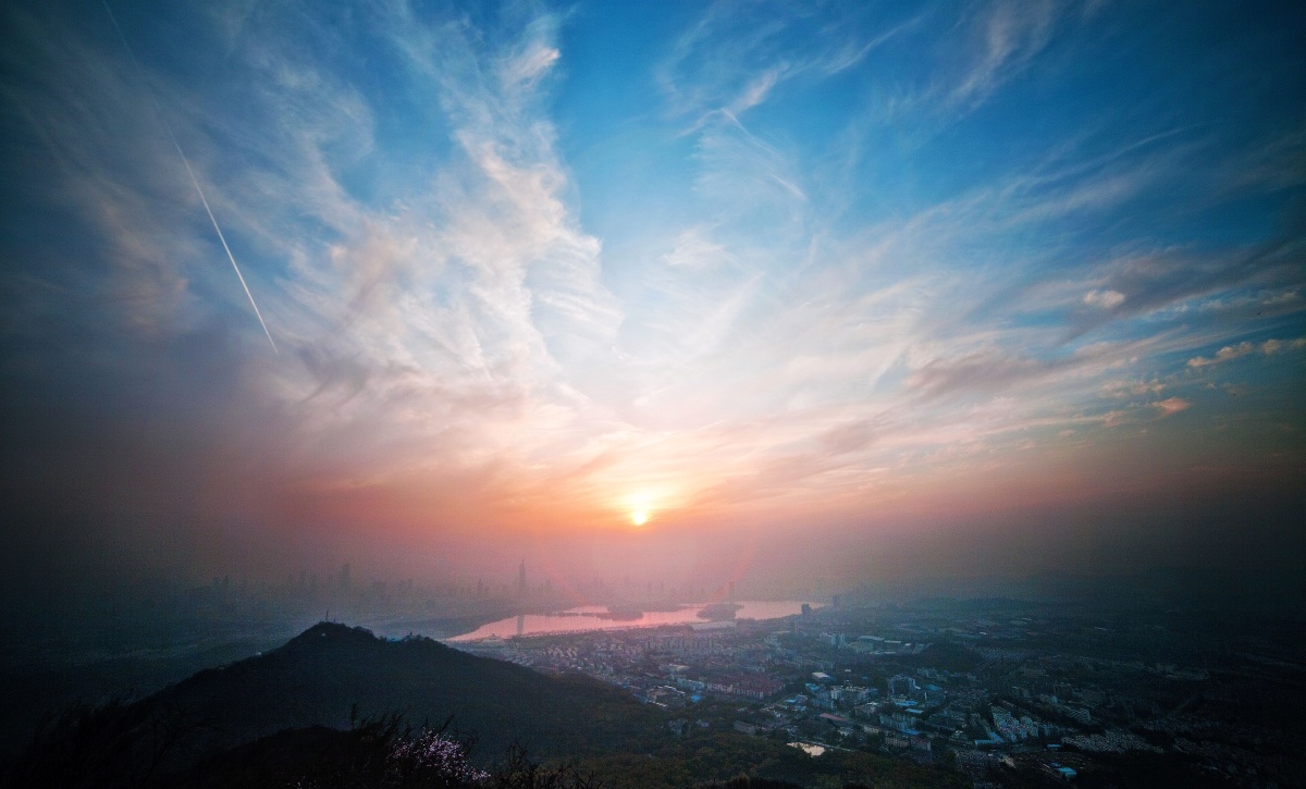 日落南京城 br /> 紫金山眺望南京城的日落