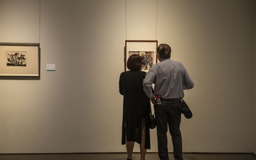 观展