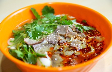 21s12牛肉刀削面.jpg