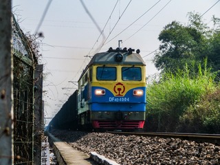 543721