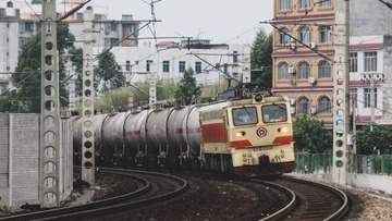 647959