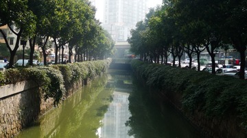 L1210815