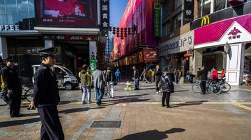 L1004570