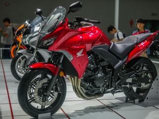 L1000882