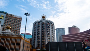 L1100596