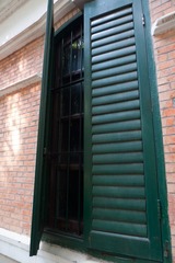 L1200012