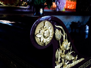 L1000329