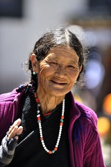 《转经的阿婆》_DSC8889N.jpg
