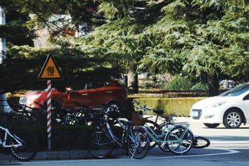 1633960