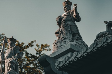 001