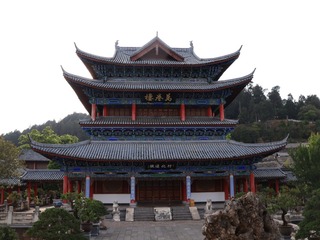 1000198561