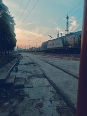 304167