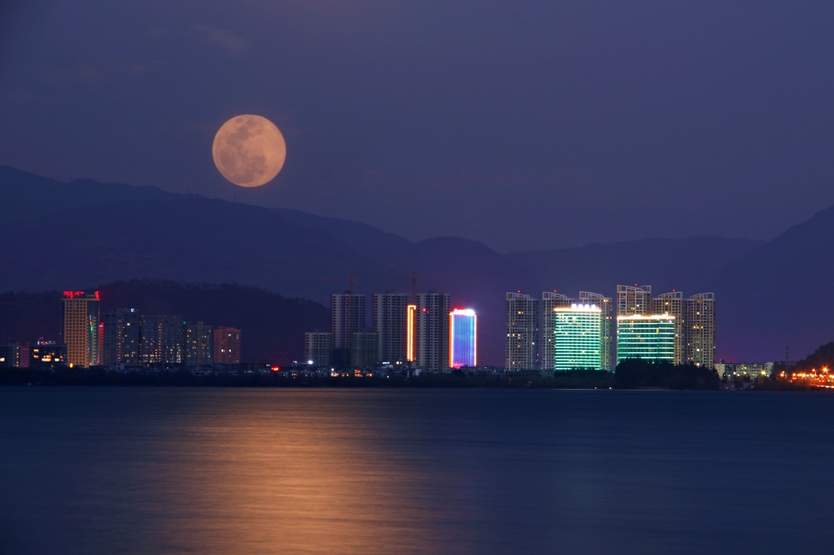 洱海月色