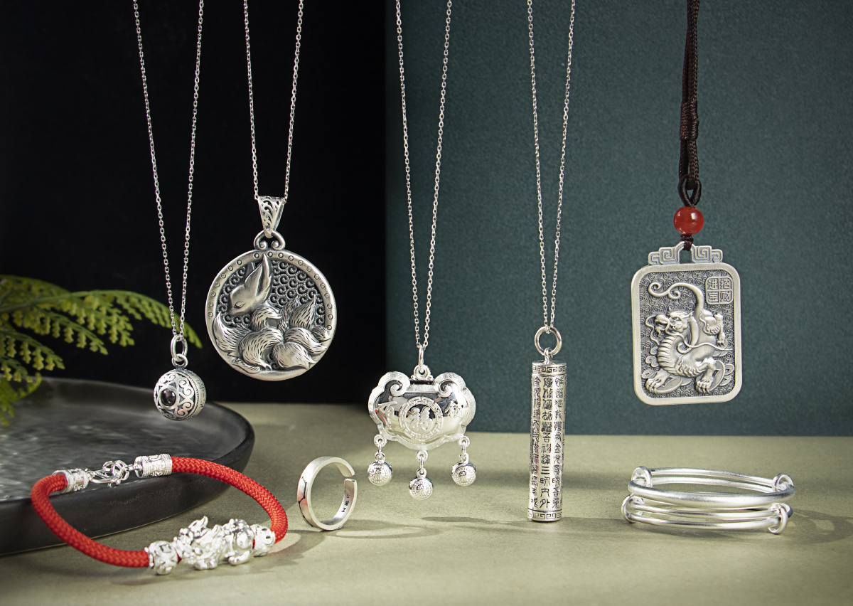 银饰专场银饰项链戒指手串平安锁复古银饰拍摄图