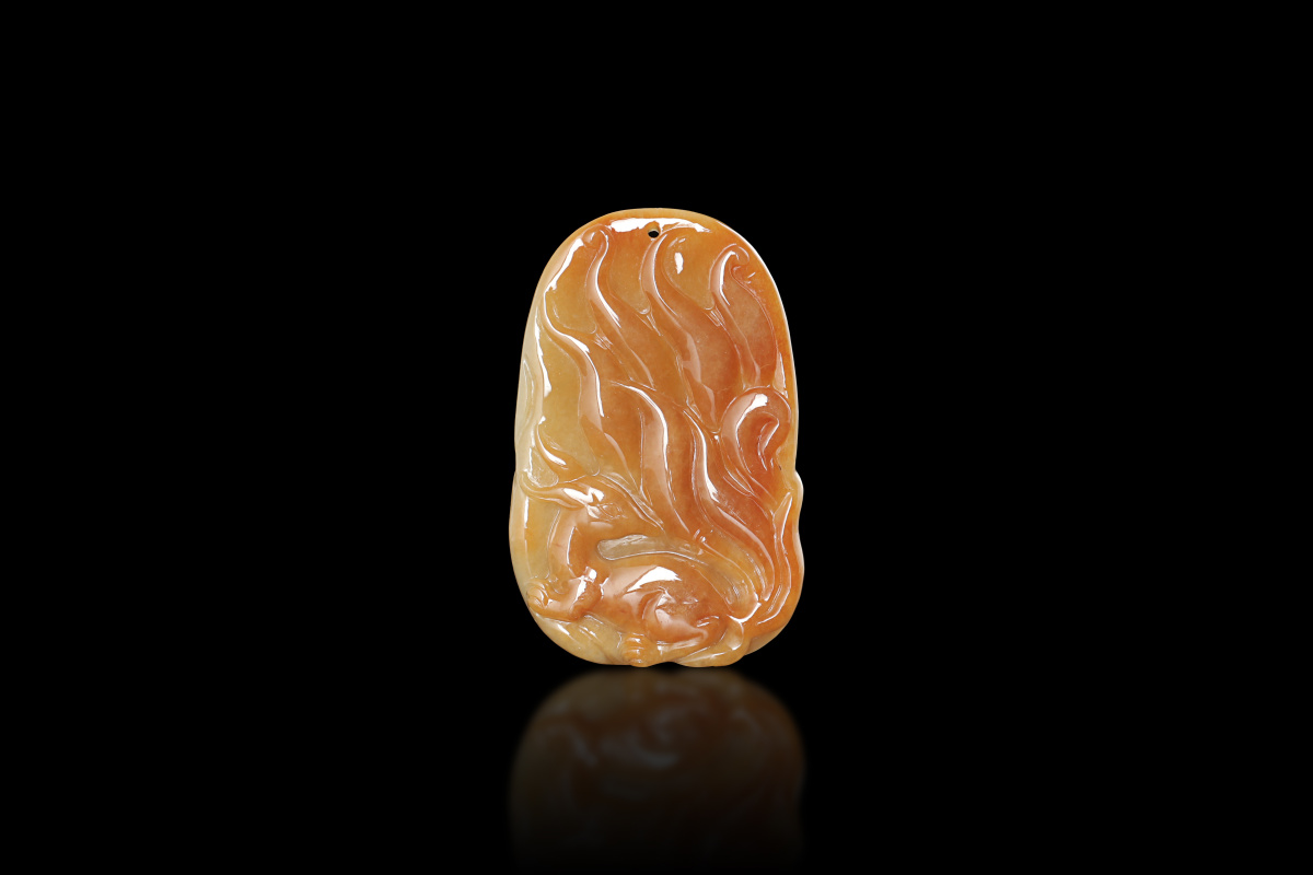 翡翠玉牌吊坠九尾狐