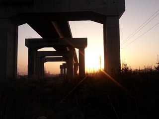 975452