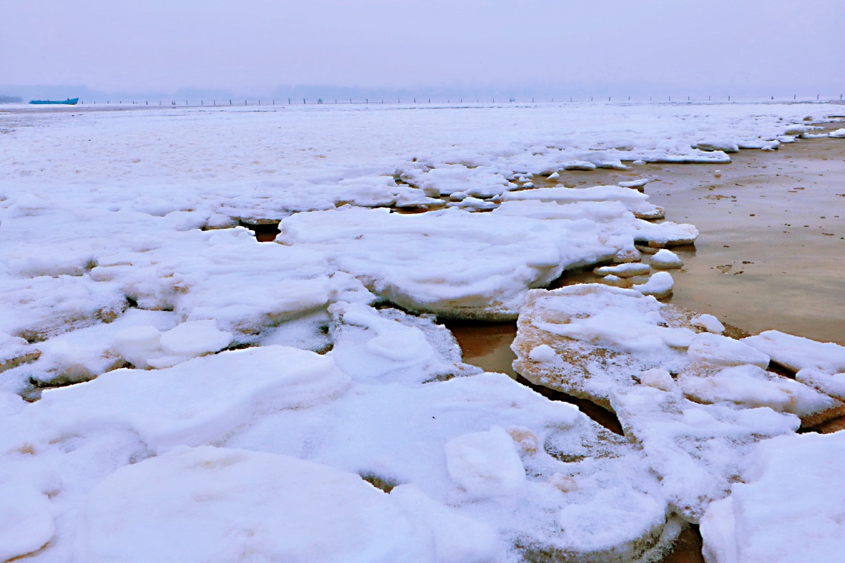 北戴河鸽子窝公园冰雪海岸