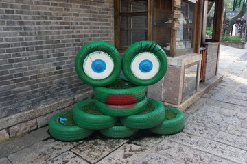 001