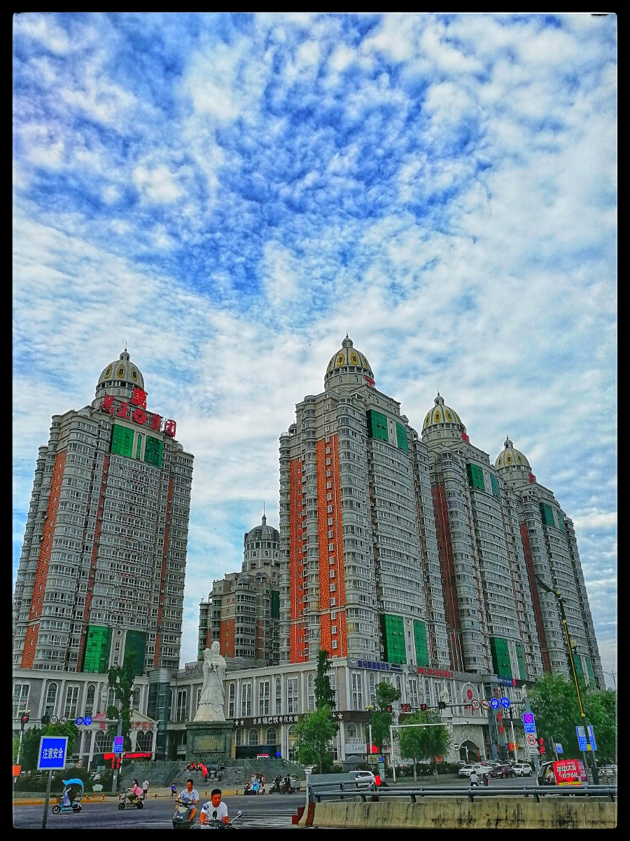 清晨的南阳市区独游白河理工学院拍照