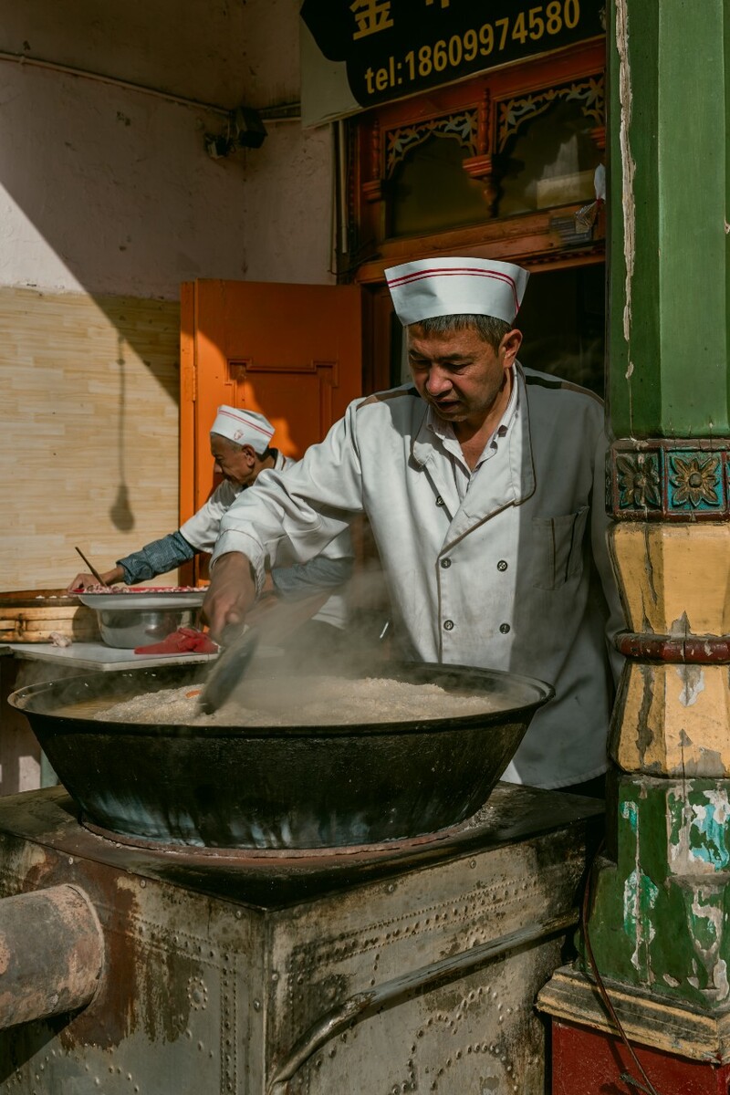 库车 热斯坦路 抓饭